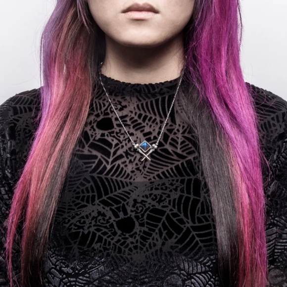 The afterlife tomb hummingbird skulls and labradorite necklace bloodmilk - Picture 4 of 4